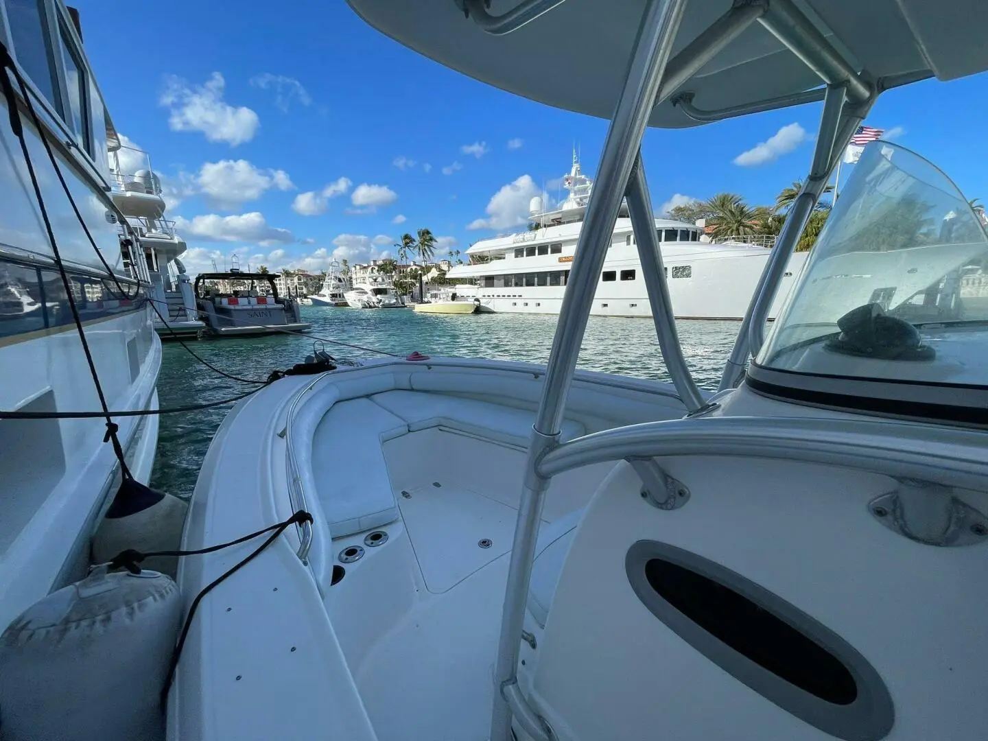 2007 Boston Whaler 270 outrage