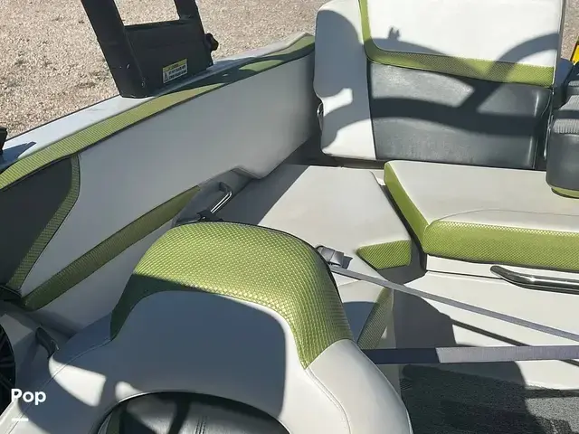 Scarab Boats 215 HO Impulse