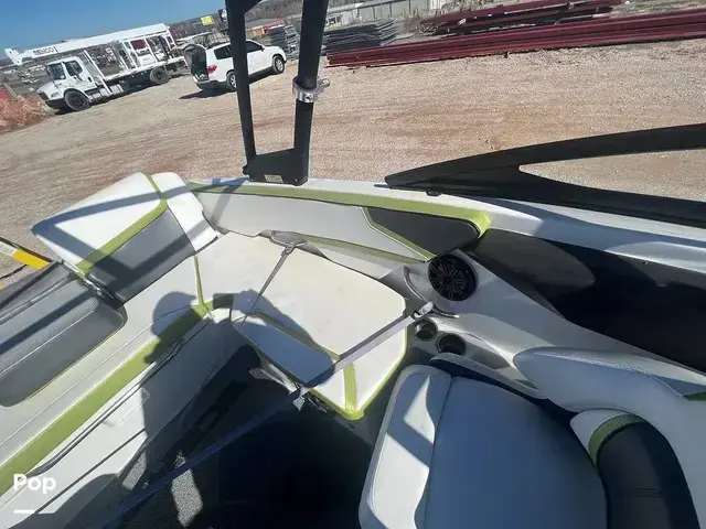 Scarab Boats 215 HO Impulse