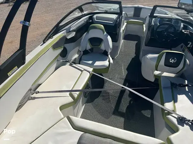 Scarab Boats 215 HO Impulse