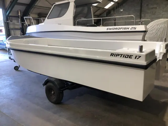 2023 Suzuki riptide 17 harbour dory