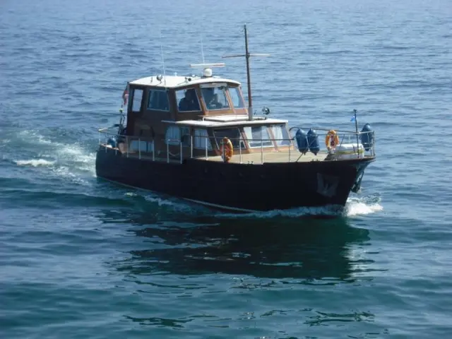 1963 Twin Vee screw motor cruiser