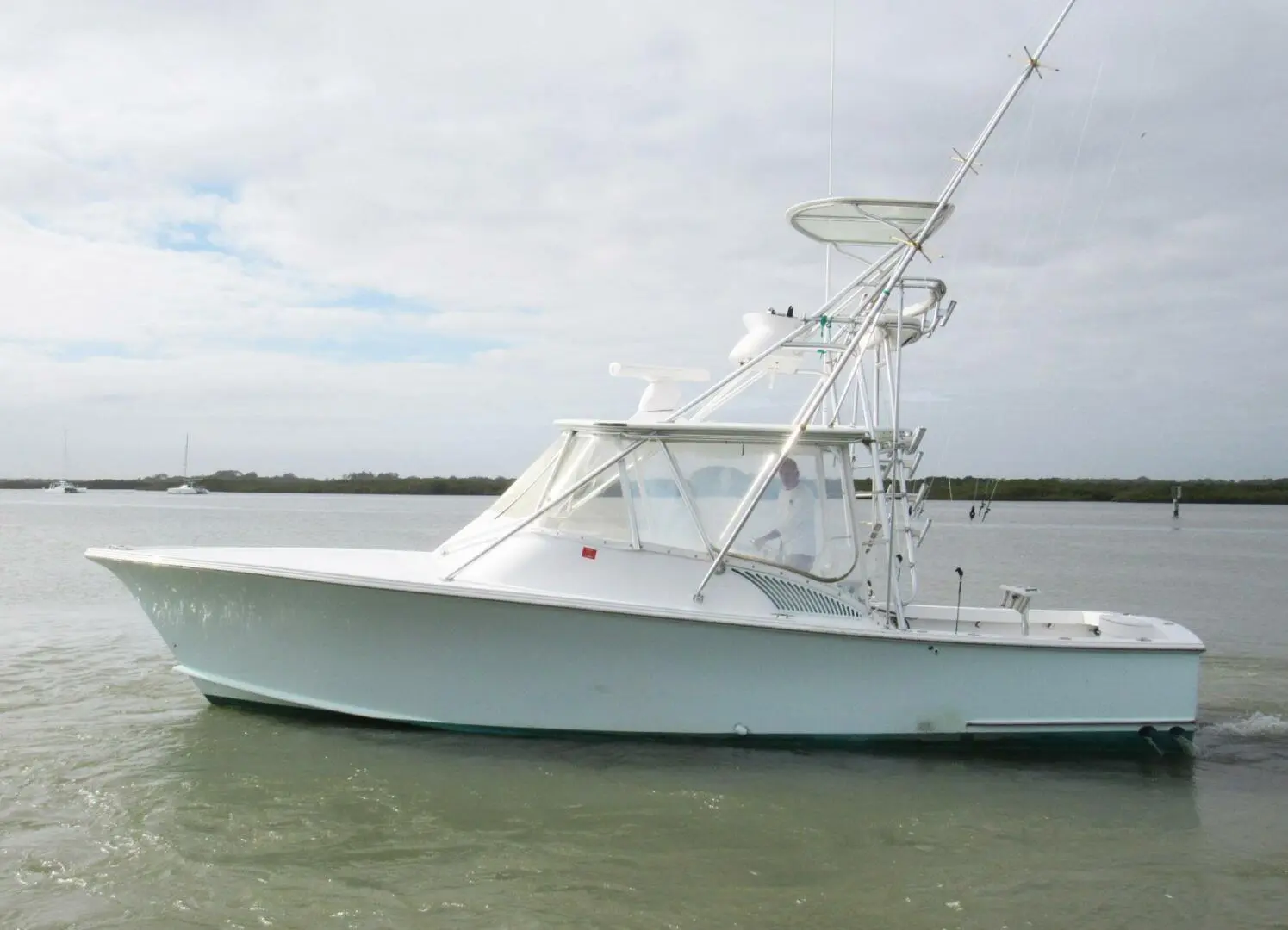 2004 Grand 34 express sportfisherman