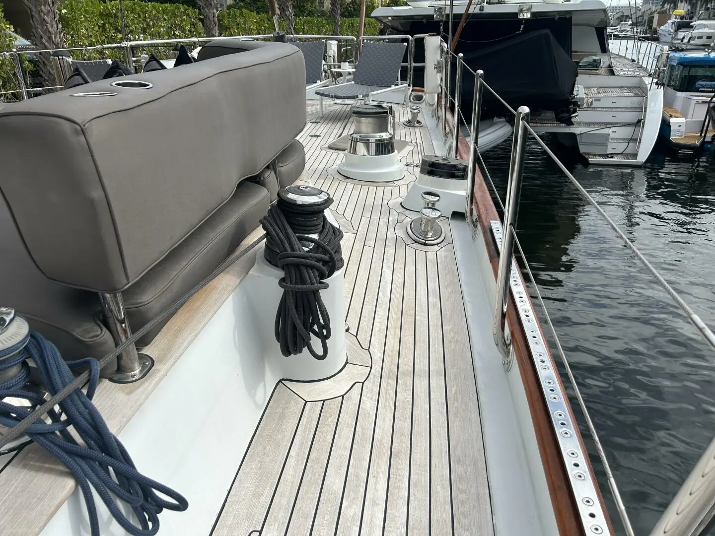 1983 Johnson cruising sloop