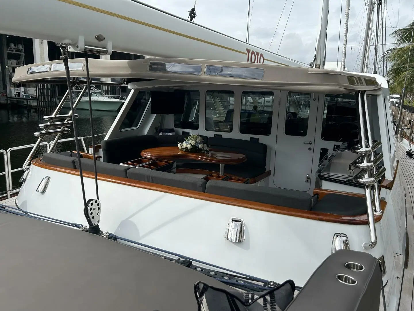 1983 Johnson cruising sloop