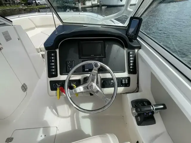 Robalo 247 Dual Console