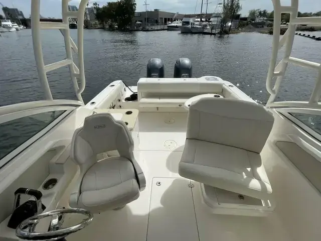 Robalo 247 Dual Console