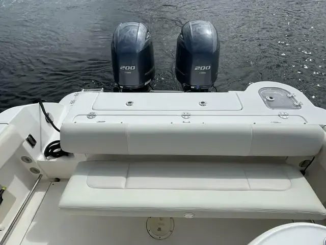 Robalo 247 Dual Console