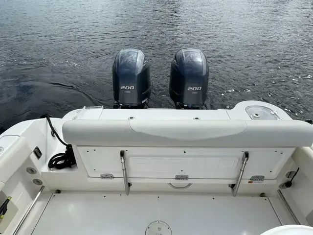 Robalo 247 Dual Console