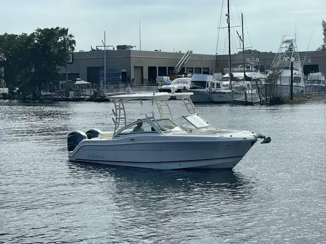 Robalo 247 Dual Console