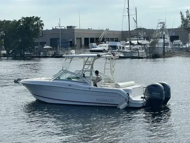 Robalo 247 Dual Console