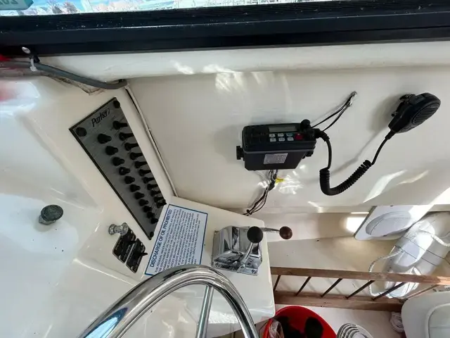 Parker 2520 Sport Cabin