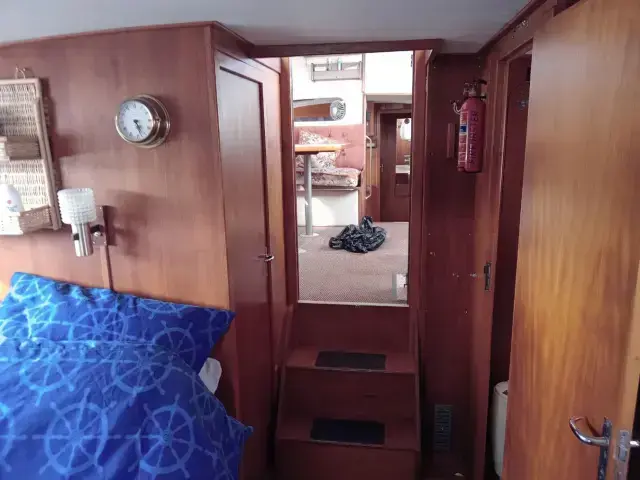 Broom PRICE REDUCED Oceanstar 37