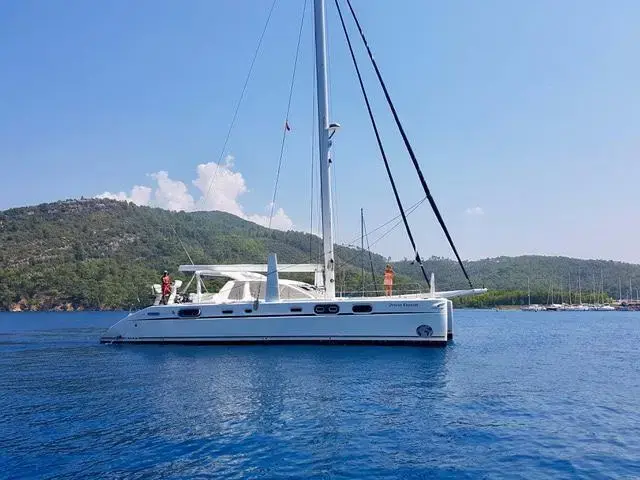 Catana 52