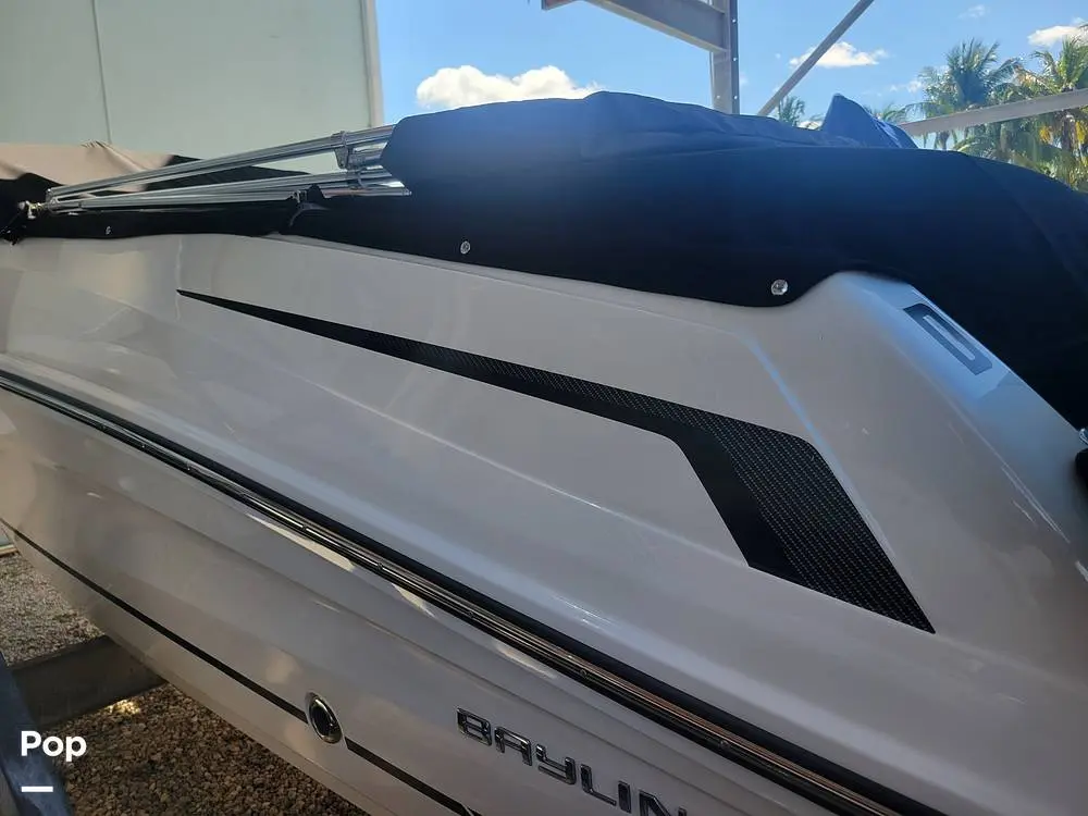 2022 Bayliner vr5