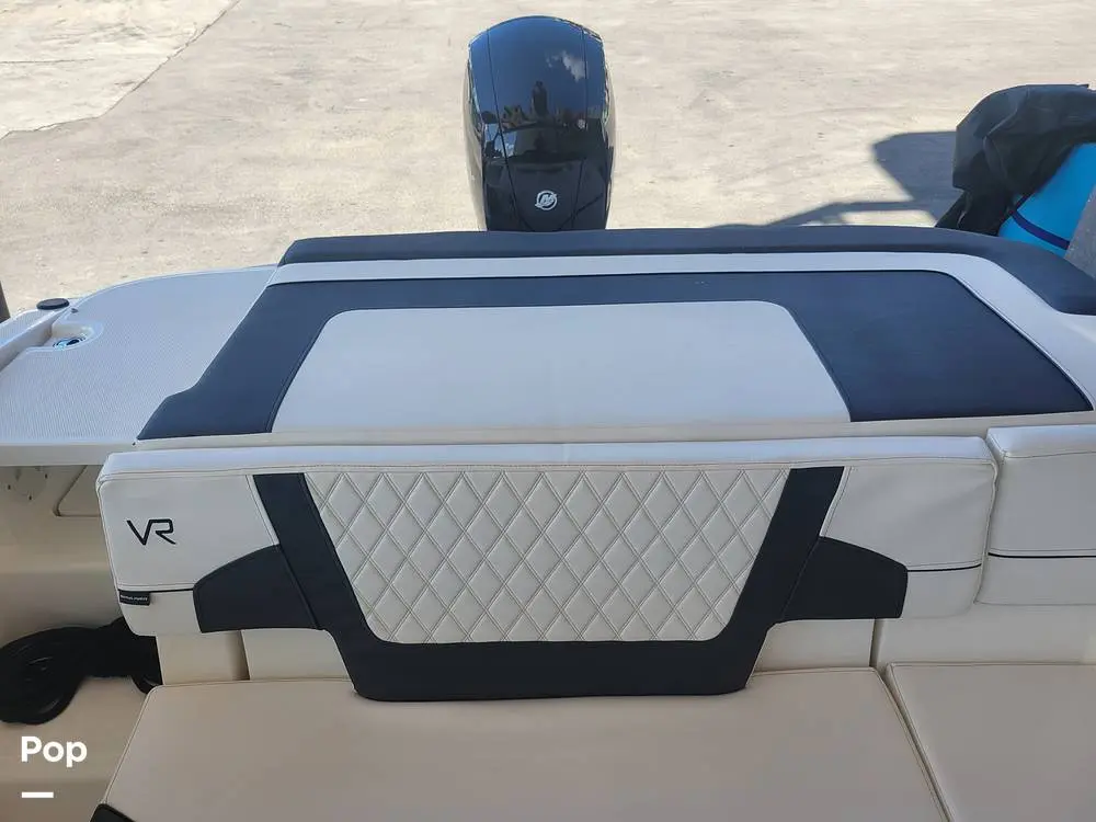 2022 Bayliner vr5