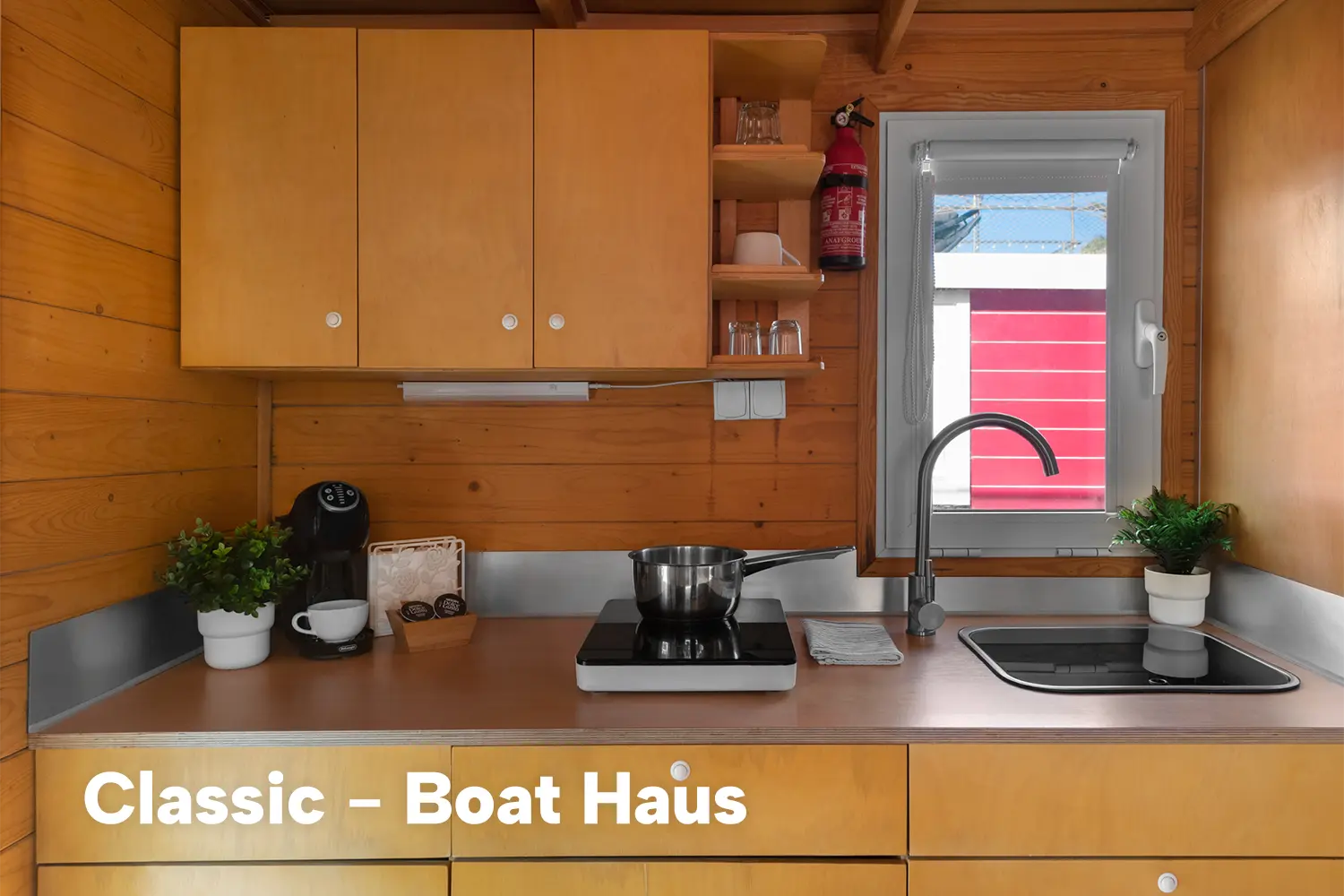 2019 Mediterranean 8x3 classic houseboat