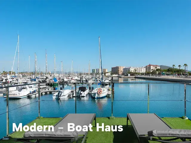 Boat Haus Mediterranean 8X4 MODERN Houseboat