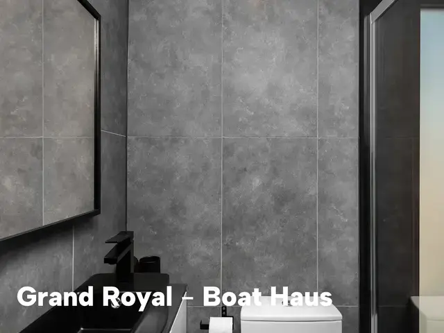 Boat Haus Mediterranean 12X4,5 ROYAL Houseboat