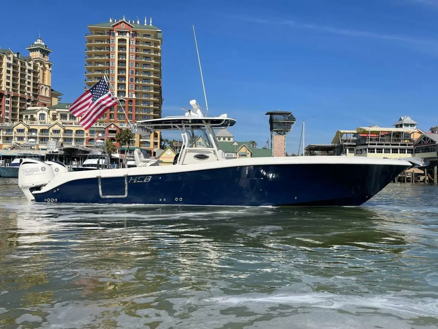 2015 Custom 3400 center console