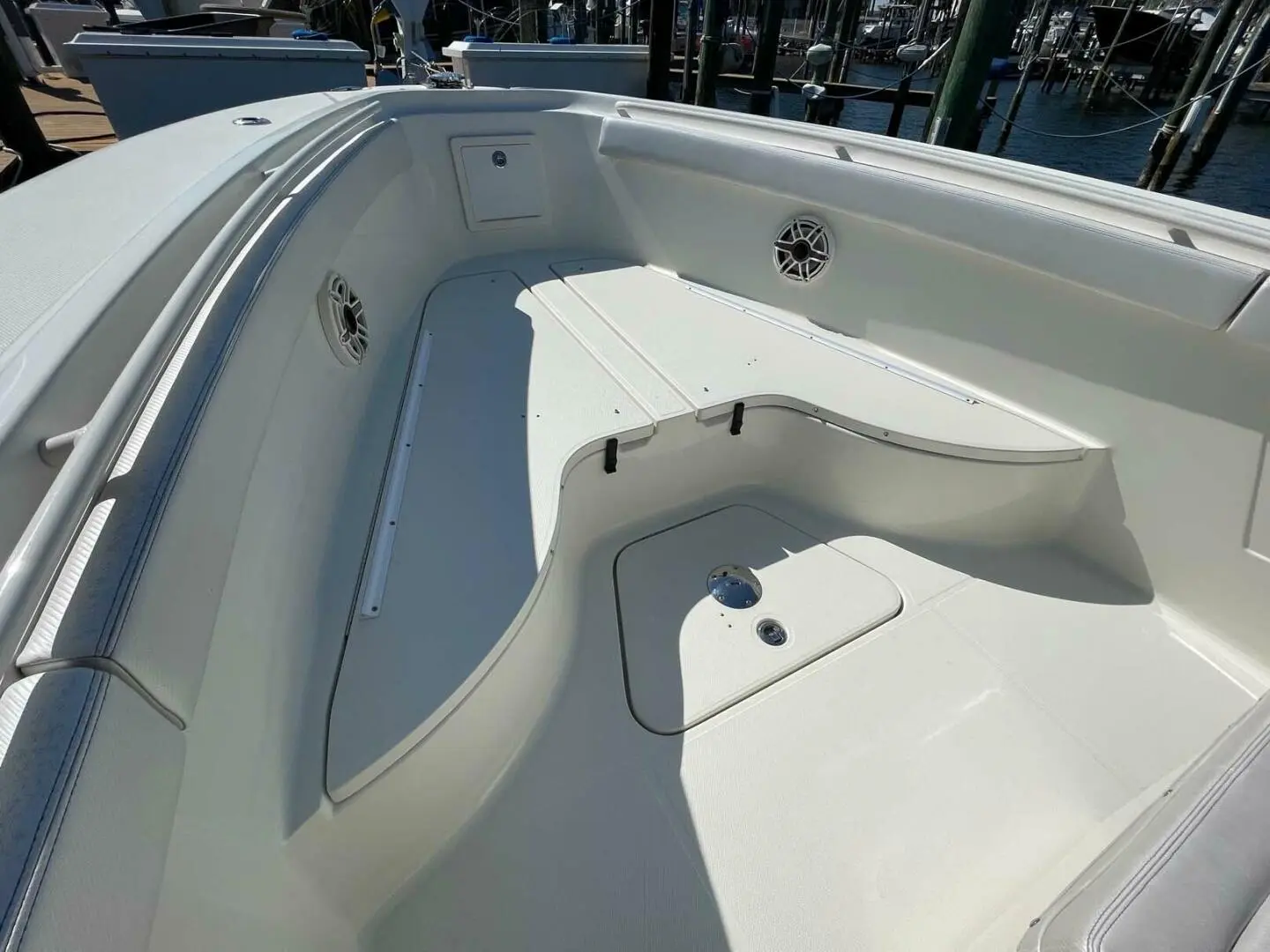 2015 Custom 3400 center console