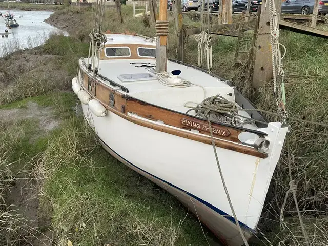 Classic 25' Gaff Cutter