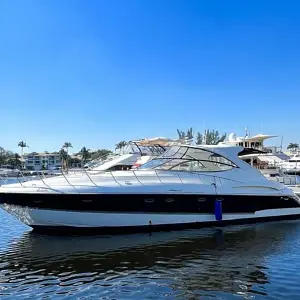 2011 Cruisers Yachts 560 Express