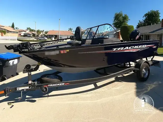 Tracker Boats Pro Guide V-175 Combo