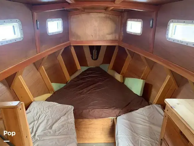 Custom Boats St Pierre Dory