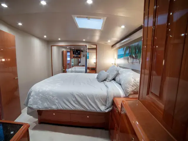 Viking Yachts 65 Enclosed