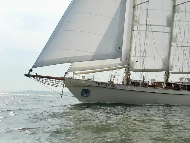 V&O 60' schooner