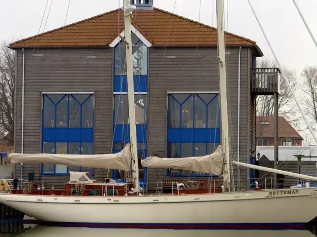 V&O 60' schooner