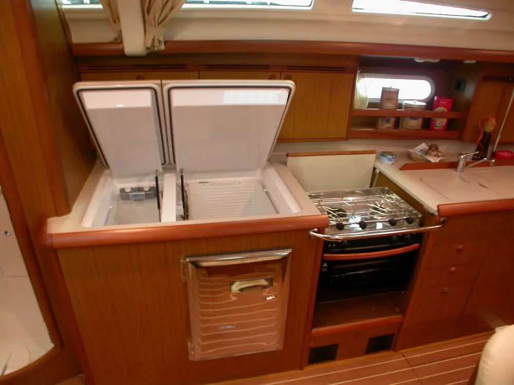 2008 Jeanneau sun odyssey 45