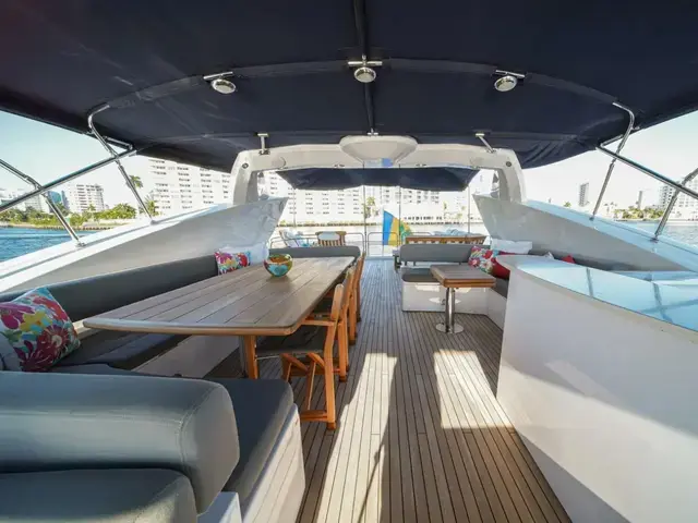 Sunseeker Yacht 90