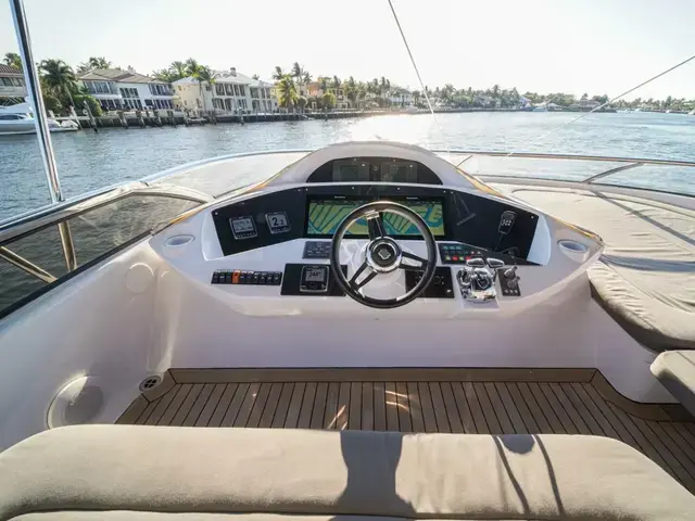 Sunseeker Yacht 90