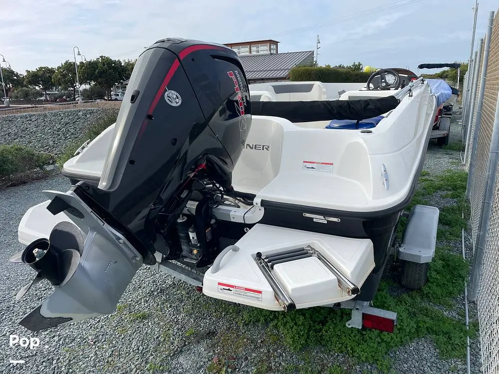 2022 Bayliner element e18