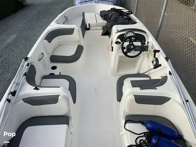 Bayliner Element E18