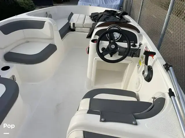 Bayliner Element E18