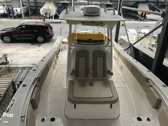 Sea Fox 328 Commander