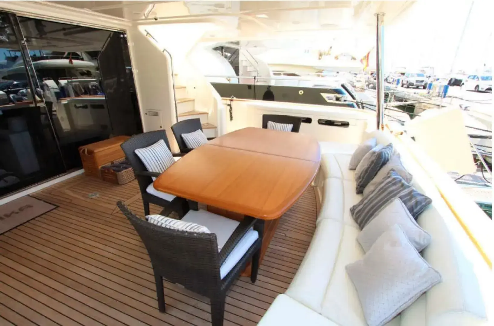 2009 Ferretti custom line navetta 26