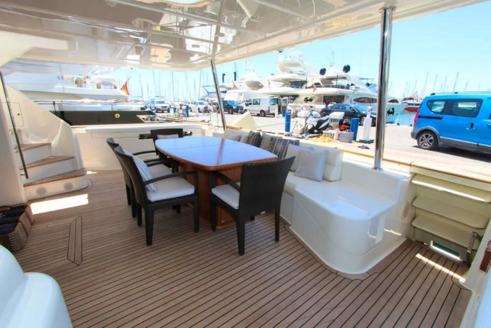 2009 Ferretti custom line navetta 26