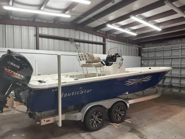 2019 Nauticstar 244 xts