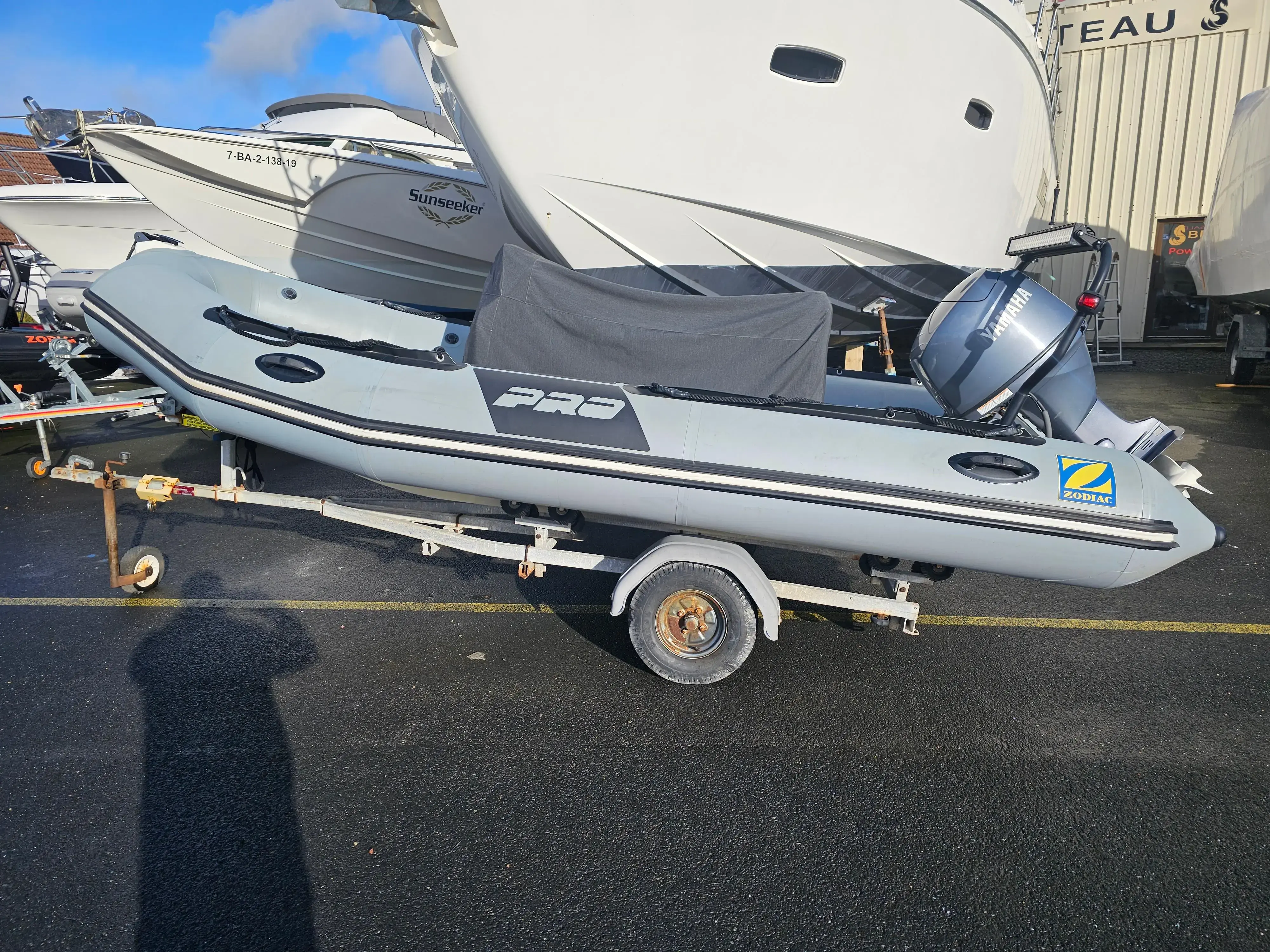 2009 Zodiac pro 9 man