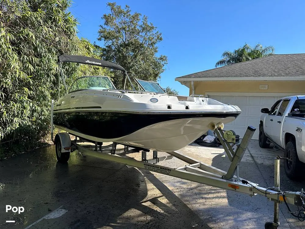 2016 Hurricane sundeck 187