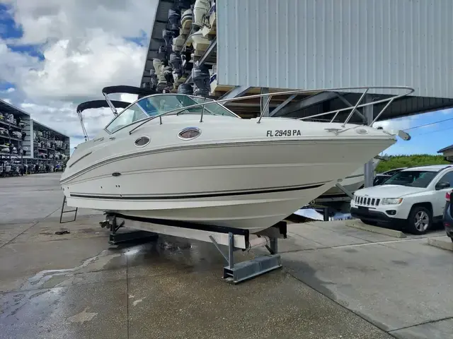 Sea Ray Sundancer 240