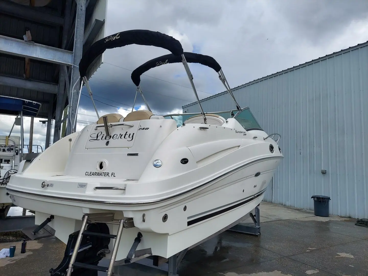 2009 Sea Ray sundancer 240