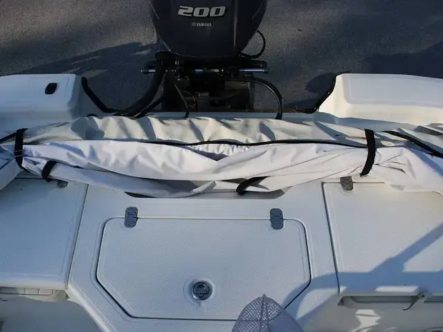 Mako 2201 Inshore