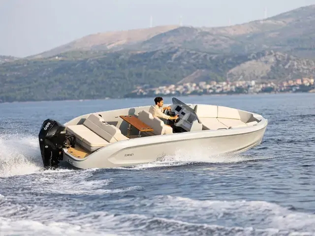 Rand Boats Source 22 Outboard