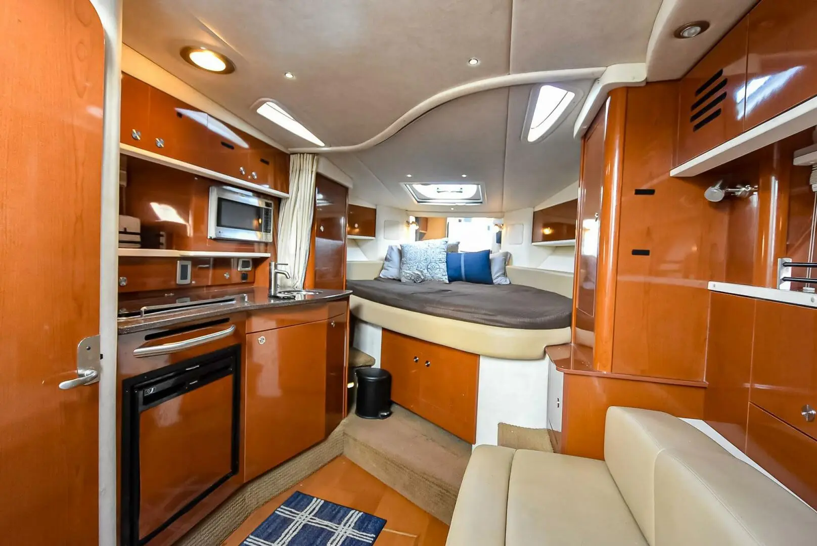 2013 Sea Ray sundancer 330