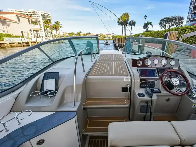 Sea Ray 330 Sundancer